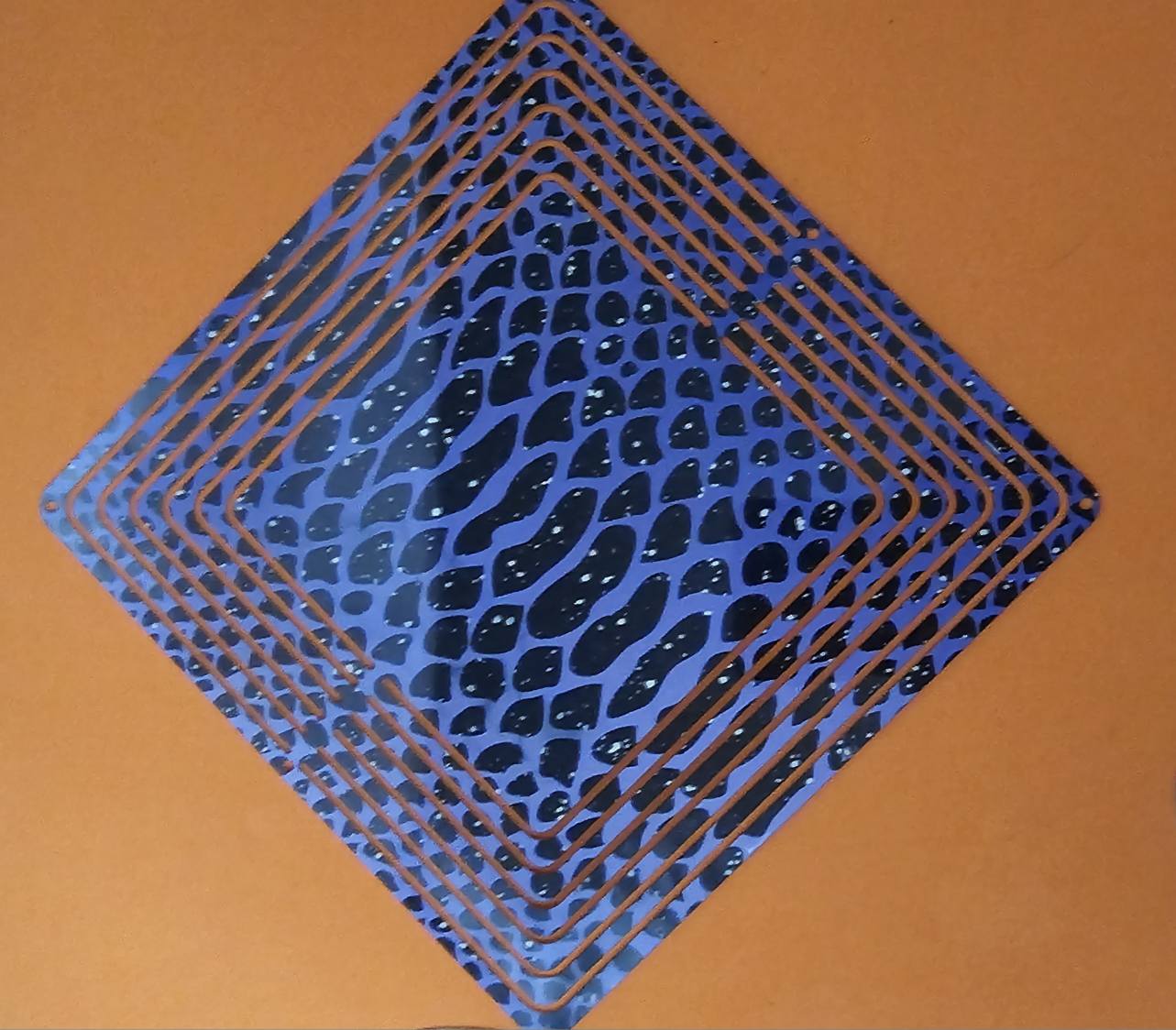 WIND SPINNER DIANMOND SHAPE ANIMAL PRINT