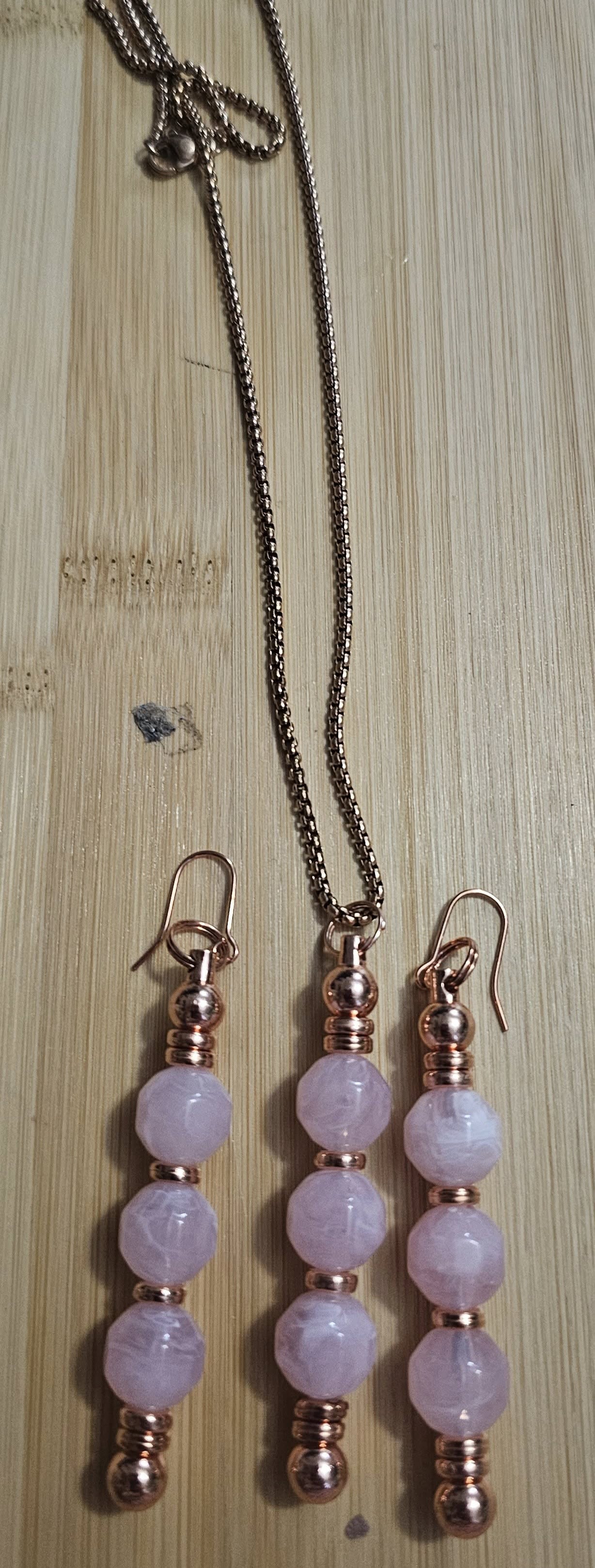 PINK/ROSE GOLD EARRINGS AND NECKLACE SET