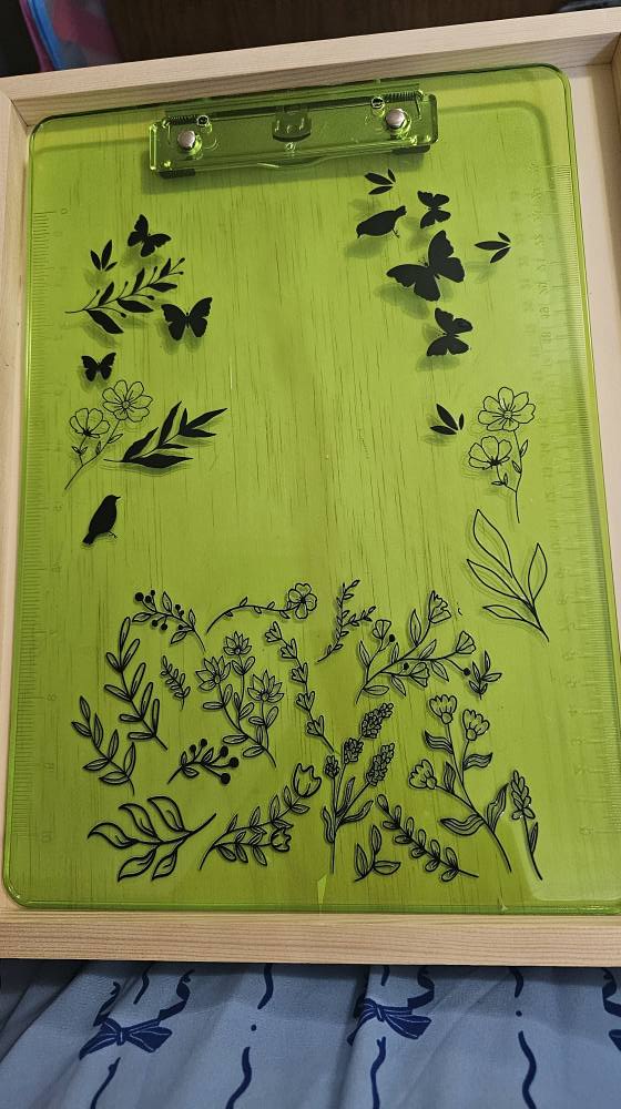 Green clipboard