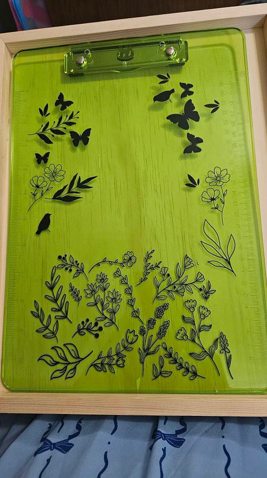 Green clipboard